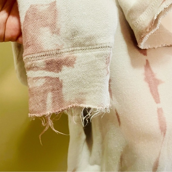 Chaser Pink Tie Dye Cropped Hooded Sweatshirt Medium - Picture 2 of 7